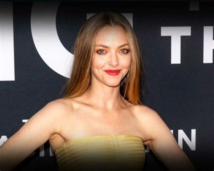 Amanda Seyfried - Age, Bio, Birthday, Family, Net Worth