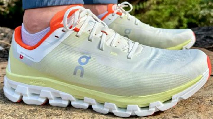 On Cloudflow 4 Review: A Do-It-All Running Shoe